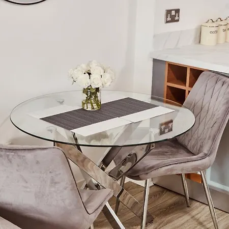 Deluxe River Canal View & Free Secure Parking! Leeds (West Yorkshire)