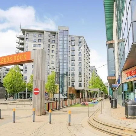 Apartment Deluxe River Canal View & Free Secure Parking! *