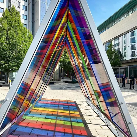 Deluxe River Canal View & Free Secure Parking!