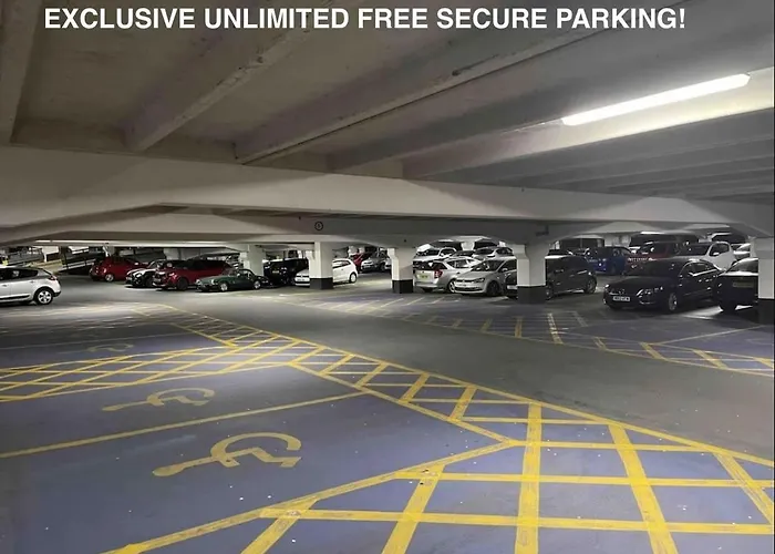 Apartment Deluxe Apt & The Best River Canal View In Leeds *