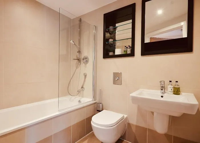 Appartement Deluxe Apt & The Best River Canal View In Leeds